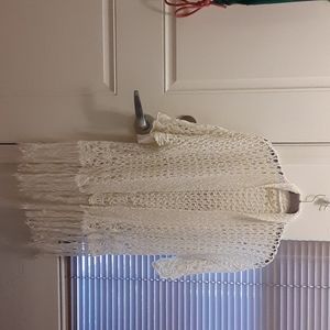 Hollister white knit coverup/wrap